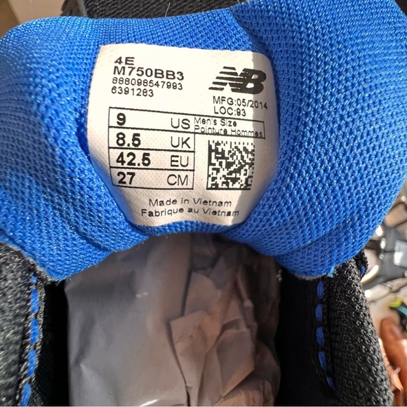 New Balance 750v3 M750 Men\'s Size 9 4E Extra Wide Running Shoes Black/Blue NIB main image 13